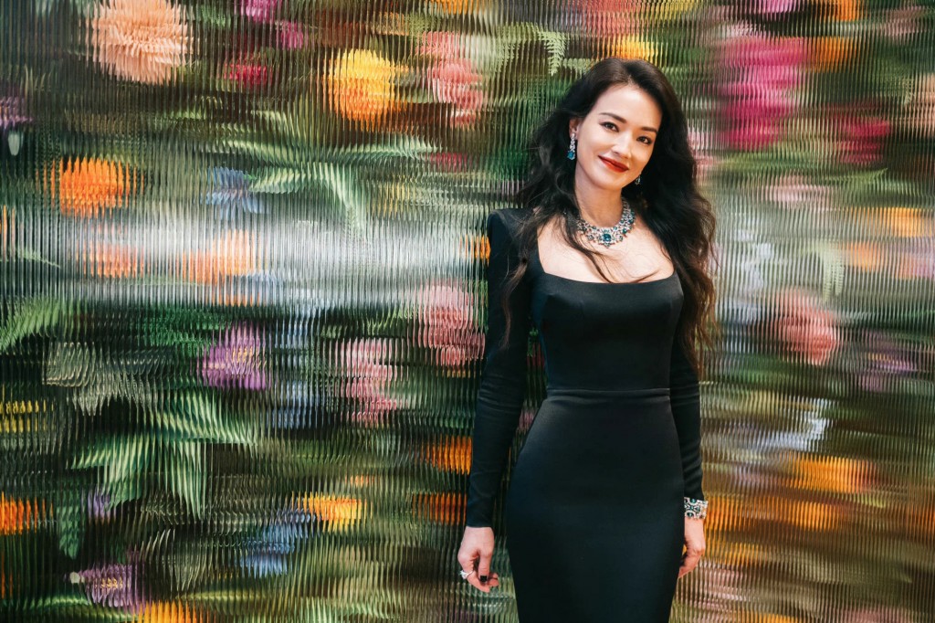 舒淇黑裙優(yōu)雅華麗活動照圖片