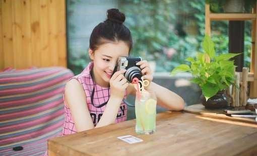 時尚可愛清新小女生與美食寫真圖片