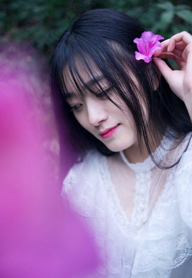 清新長裙性感妹子眼神清澈充滿仙氣
