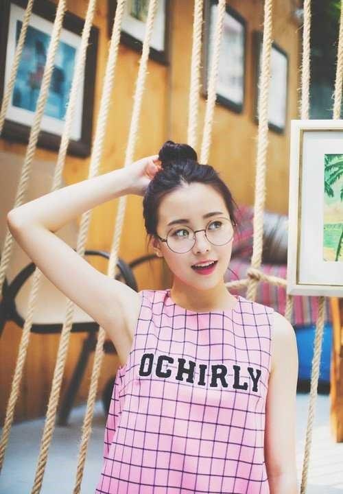 時尚可愛清新小女生與美食寫真圖片
