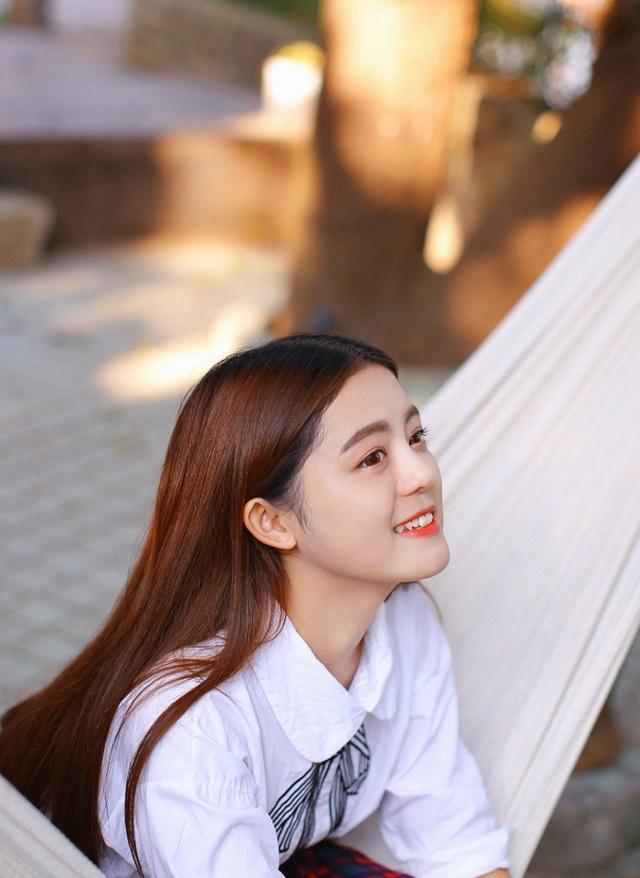 看起來既溫暖可人又如薄荷一樣涼爽的性感美少女