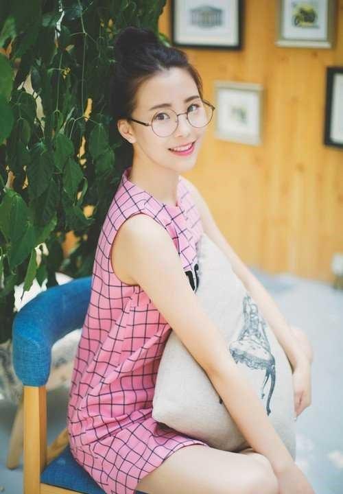 時尚可愛清新小女生與美食寫真圖片