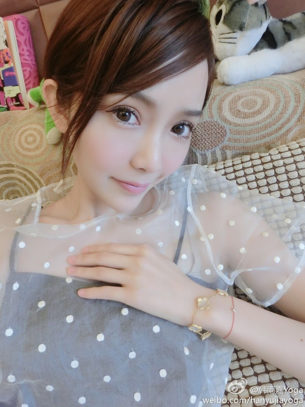 韓雨嘉透明薄紗甜美自拍照