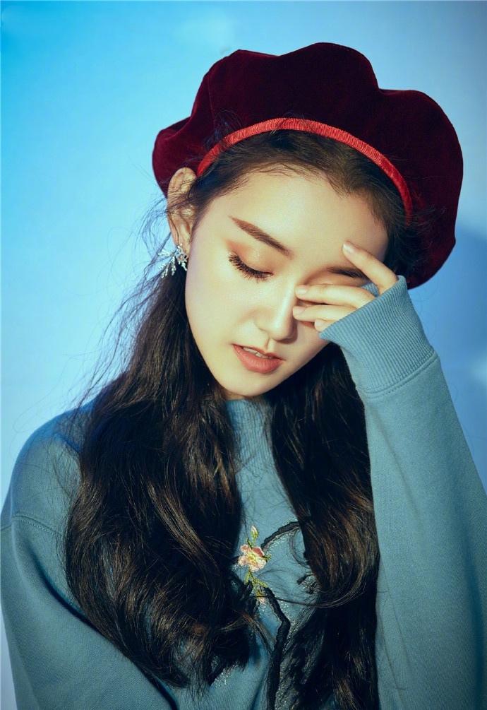 蔣依依青春少女風寫真圖片