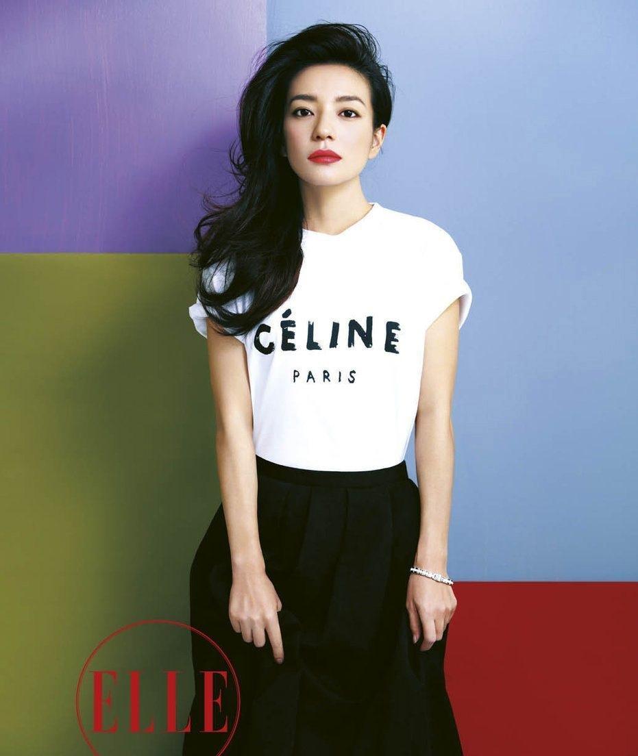 女神趙薇《ELLE》大片嬌艷動(dòng)人展御姐氣質(zhì)