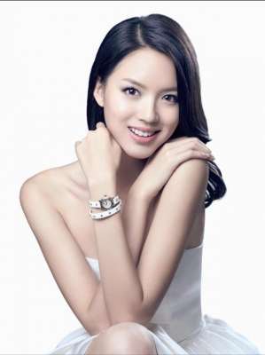 中國第一美女(她被譽為“中國第一美女”，拒絕嫁給有錢人，35歲被寵成小公主)