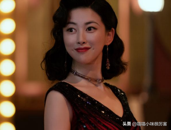 被譽為中國第一美女，與法拉利總裁談戀愛，朱珠到底靠什么？