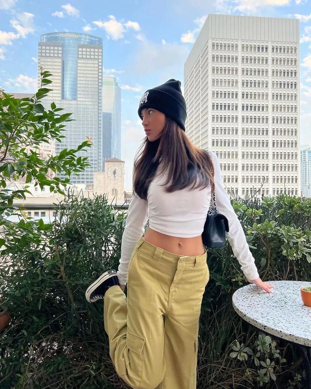 畫家的女模特？性感嫵媚的美國亞裔美女Camila Killa