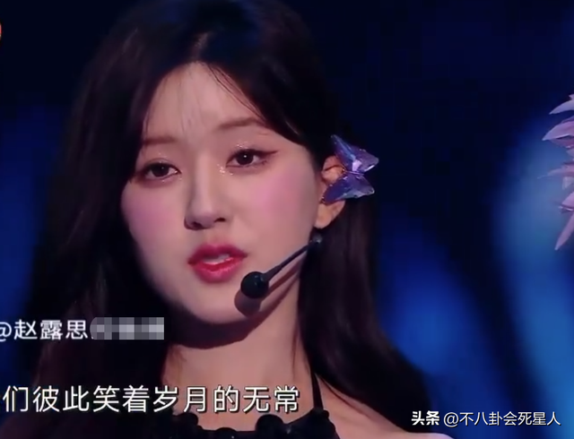 26位女星跨年斗艷：楊冪短裙裹貂，娜扎緊身亮片，個(gè)個(gè)出狠招
