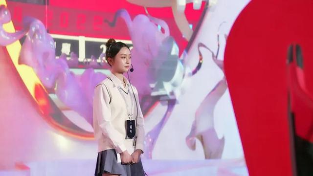賽場靚麗風景線——美女裁判
