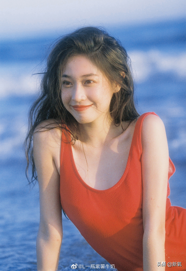 這張憂郁的甜妹臉,隨便一張都是會被美少女們拿來做頭像的程度