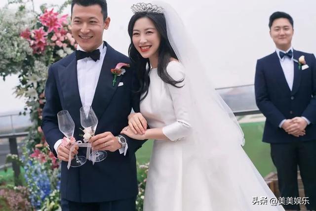 她連續上榜“全球最美面孔”,比韓雪的背景強太多,真京圈公主
