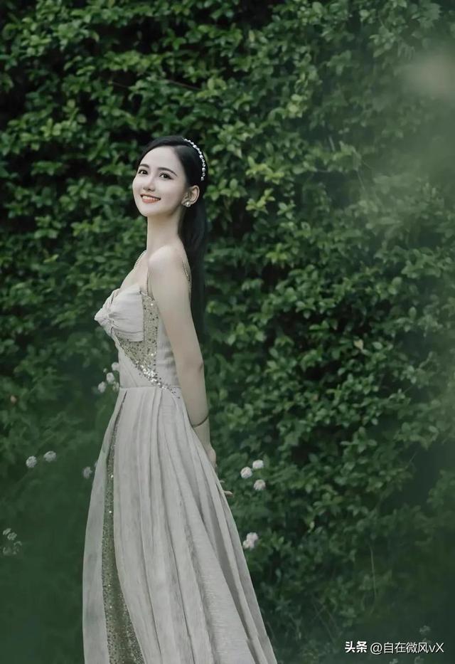 美女馬萱，清新甜美，這笑容太治愈了