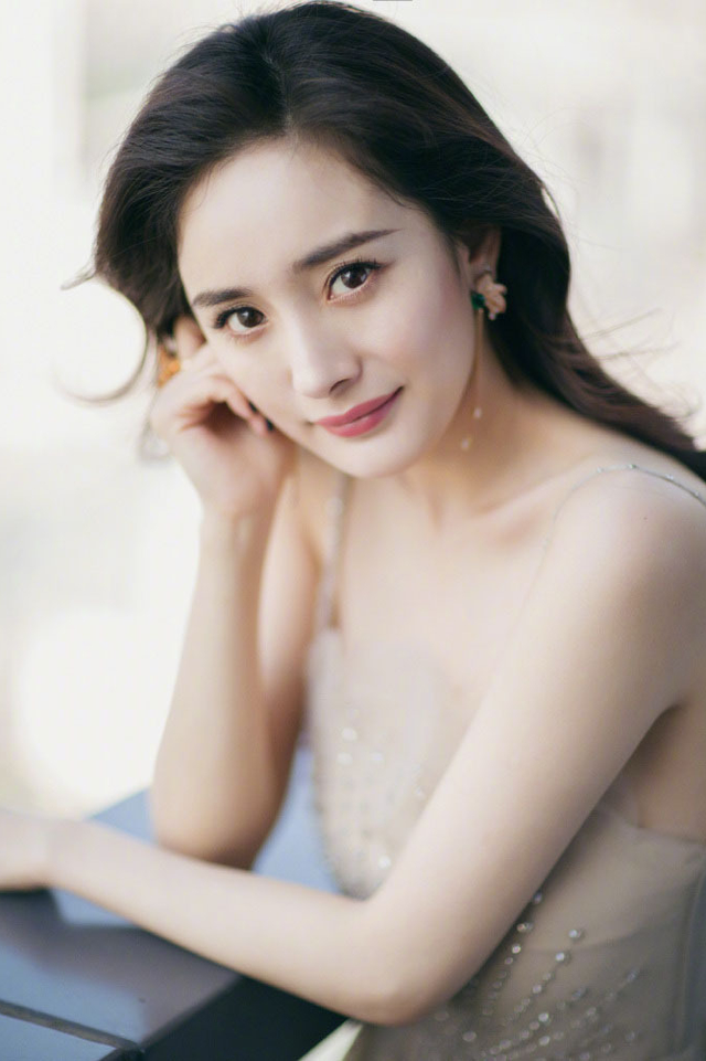 娛樂圈10大美女！個個顏值高氣質好，你更喜歡哪位呢