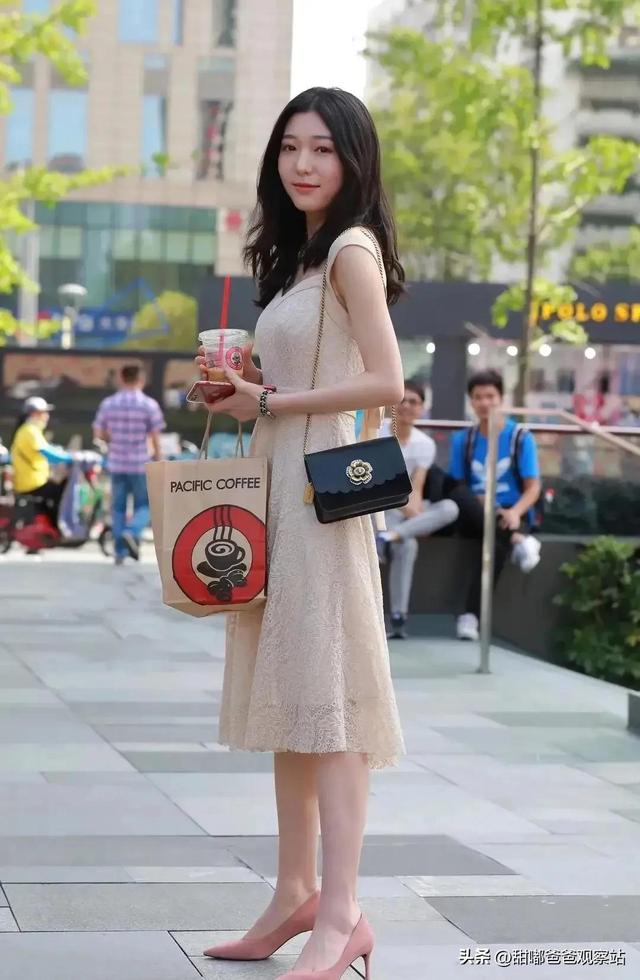 20名美女著白裙，真的不一般