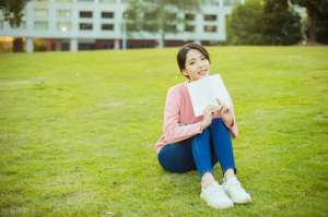 王姓女孩名字大全(王姓女孩起名，簡(jiǎn)單大氣，詩意浪漫的名字大全)