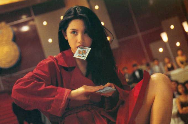 7位“一脫成名”的女星，有人成一線有人嫁豪門，有人成“癲王”