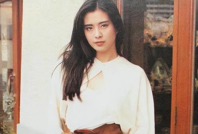 給國內“10大美女演員”排名，林志玲僅第6，迪麗熱巴高居第3