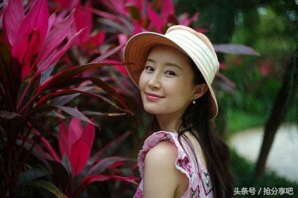 十位射手座女明星，兩位港臺第一女神，內地最受歡迎的是她