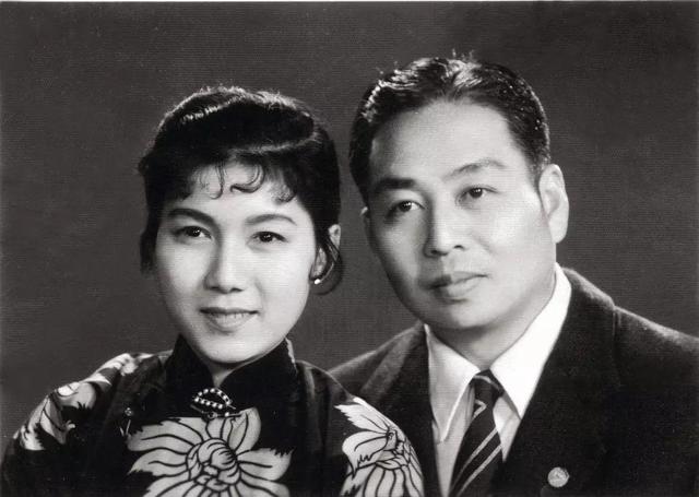 新鳳霞：殘疾后曾重度自閉，重生后曾上春晚！她死后女兒并不難過