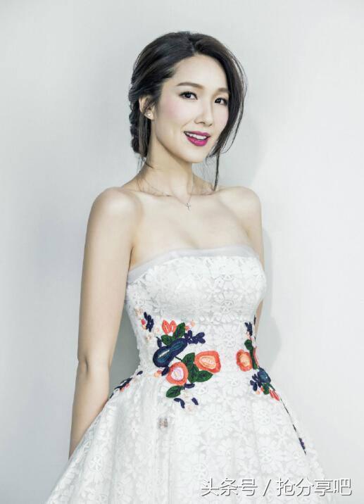 十位射手座女明星，兩位港臺第一女神，內地最受歡迎的是她