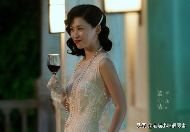 被譽為中國第一美女，與法拉利總裁談戀愛，朱珠到底靠什么？