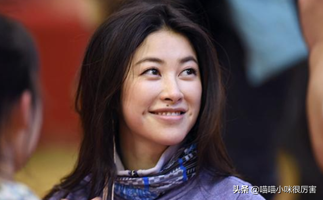 被譽為中國第一美女，與法拉利總裁談戀愛，朱珠到底靠什么？