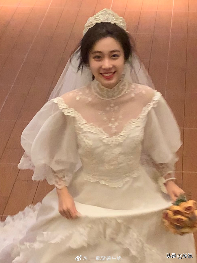 這張憂郁的甜妹臉,隨便一張都是會被美少女們拿來做頭像的程度