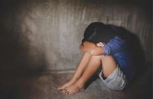 操女孩(廣州37歲男子入室強奸11歲女孩，被抓后說：我是她親戚，沒想強奸)