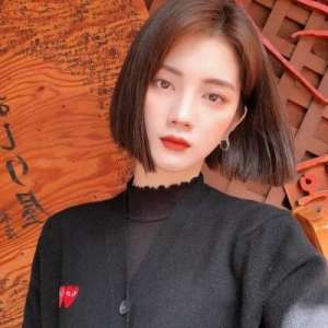 qq頭像女生唯美(微信女生頭像意境唯美港風(fēng))