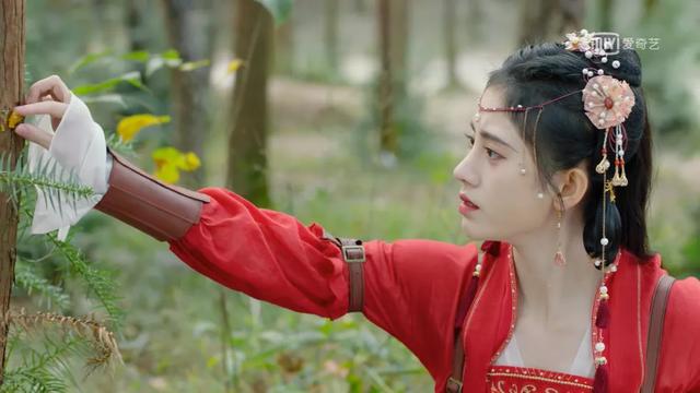 內娛“四千年美女”，夠夠了