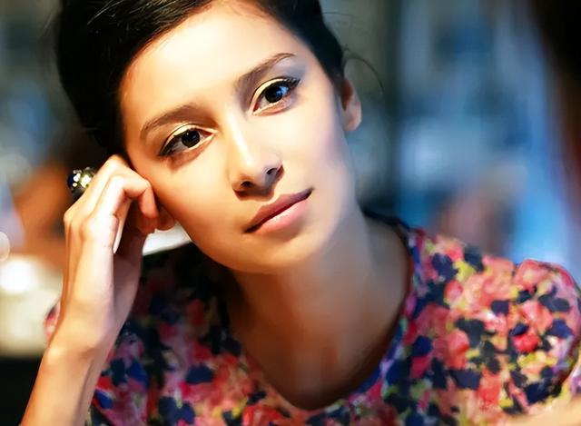 我知道的那些妖艷的俄羅斯女孩，你知道的還有誰(shuí)？