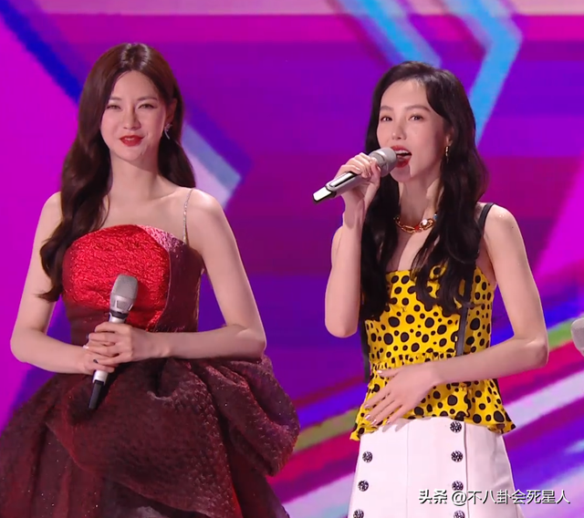 26位女星跨年斗艷：楊冪短裙裹貂，娜扎緊身亮片，個(gè)個(gè)出狠招