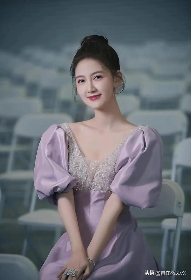 美女馬萱，清新甜美，這笑容太治愈了