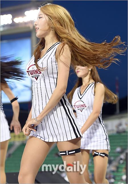 「MD PHOTO」性感啦啦隊女郎熱舞助陣韓國 職業棒球比賽