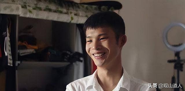 農村“野模”陸仙人:披垃圾走秀,3年時間從鄉村土路走到國際T臺