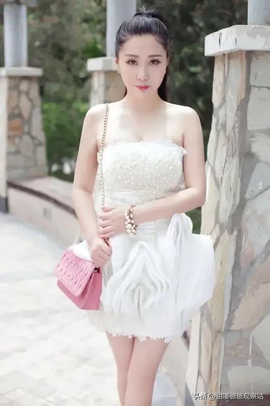 20名美女著白裙，真的不一般