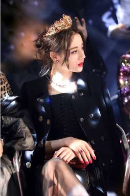 十二大美女(娛樂圈10大美女個個顏值高氣質好，你更喜歡哪位呢)