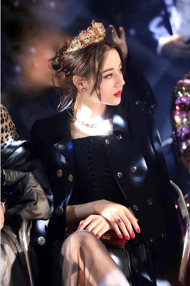 娛樂圈10大美女！個個顏值高氣質好，你更喜歡哪位呢
