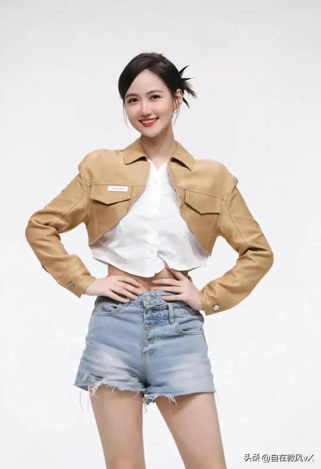 美女馬萱，清新甜美，這笑容太治愈了