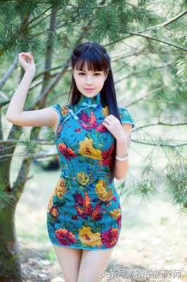 美女脫(旗袍性感美女脫啦網友：哇好美)