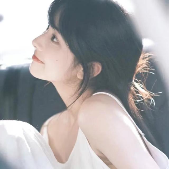 2022最新可愛憂郁風，微信QQ女生頭像，艾特閨蜜換上