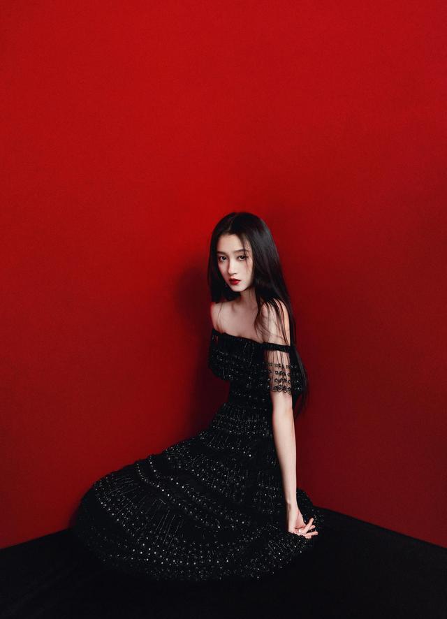 八位美女寫真，風姿綽約小天仙，驚鴻一瞥清流溪，有你喜歡的嗎？