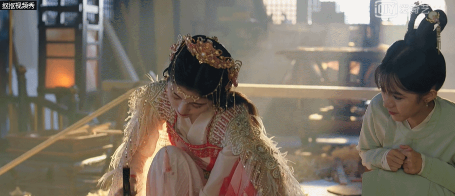 內娛“四千年美女”，夠夠了