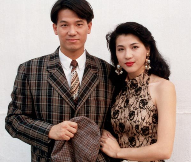 7位“一脫成名”的女星，有人成一線有人嫁豪門，有人成“癲王”