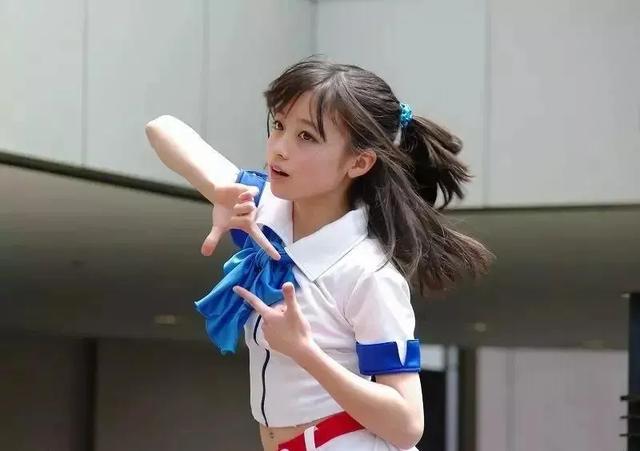 內娛“四千年美女”，夠夠了