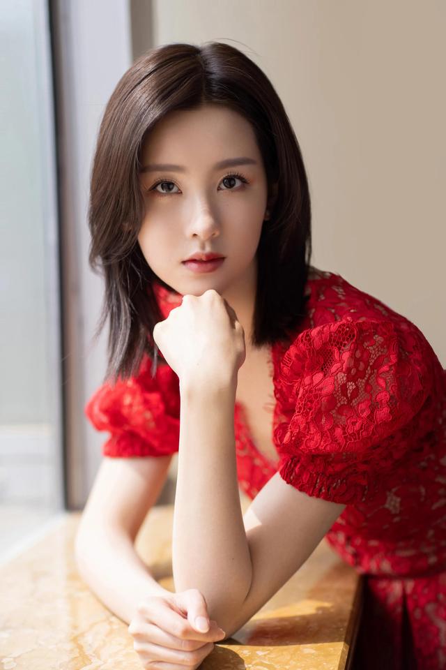 五位女星養眼美圖欣賞，個個美若天仙，你最喜歡誰呢？
