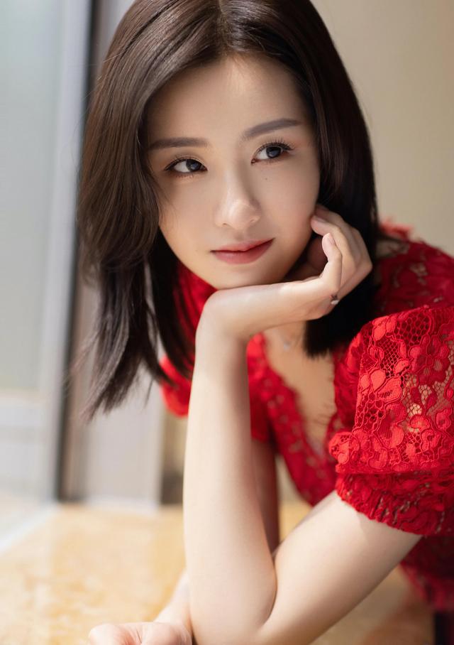 五位女星養眼美圖欣賞，個個美若天仙，你最喜歡誰呢？