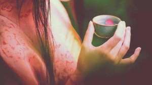 女人總是一往情深(愛情心理學：一往情深還是自作多情？)