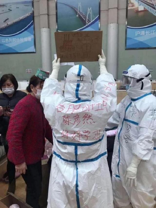 周國(guó)紅護(hù)士：抗疫歸來卻患癌癥，化療時(shí)以淚洗面，仍決定捐獻(xiàn)器官